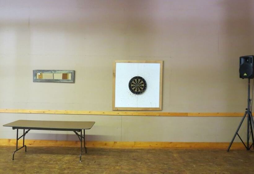 בית מלון כפרי Lazy M Lodge