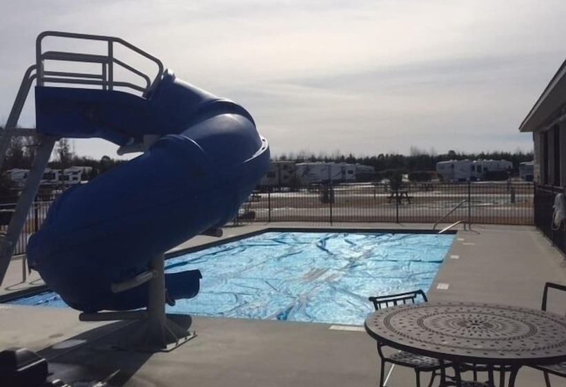 ホテル Rv Resort At Carolina Crossroads