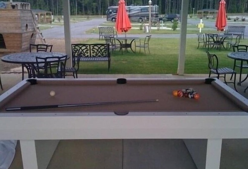 ホテル Rv Resort At Carolina Crossroads