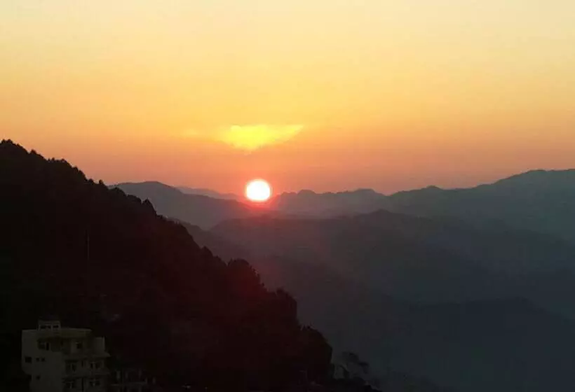 هتل Srinagar