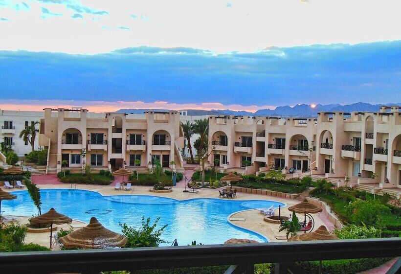 هتل Sunny Lakes Resort Apartments   Adults Only