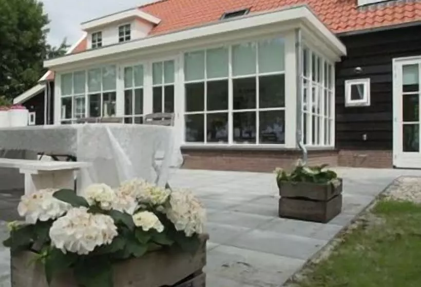 Hotelli T Hof Olmenstein