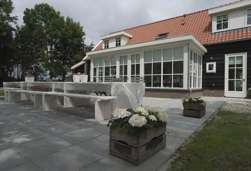 Hotelli T Hof Olmenstein