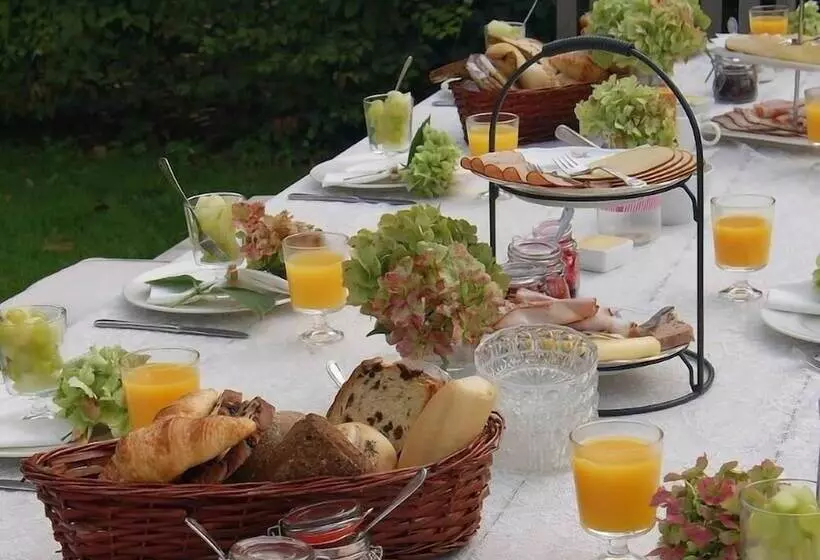 Hotelli T Hof Olmenstein