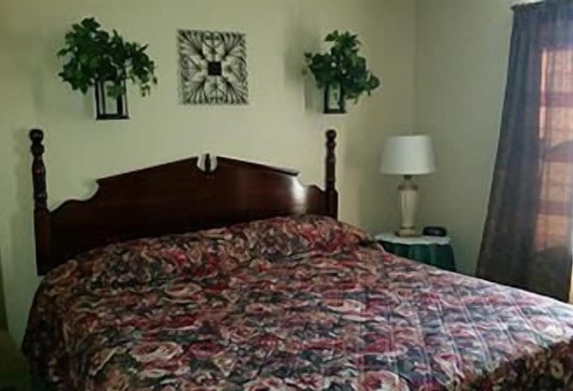 فندق Taneycomo Lakefront Resort