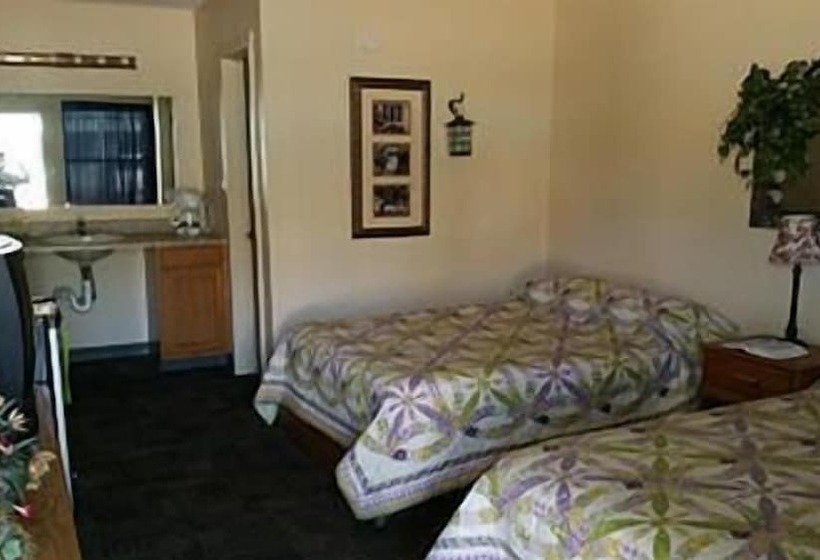 فندق Taneycomo Lakefront Resort