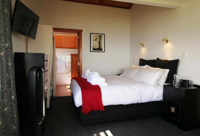 בית מלון כפרי Te Puru Beach Lodge