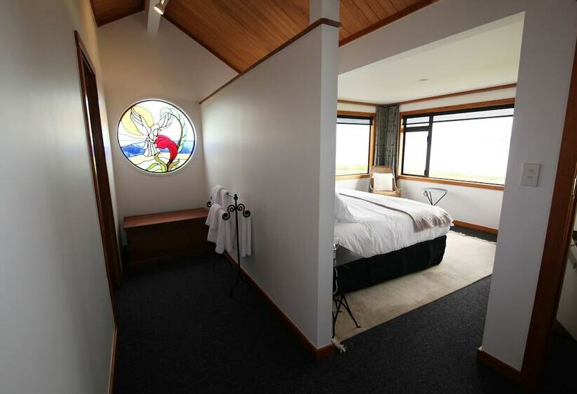 בית מלון כפרי Te Puru Beach Lodge