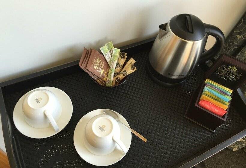 בית מלון כפרי Te Puru Beach Lodge