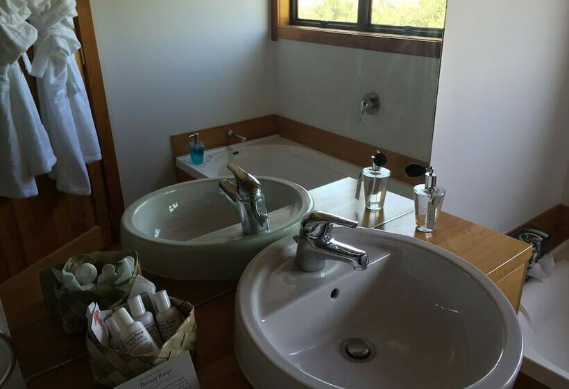 בית מלון כפרי Te Puru Beach Lodge