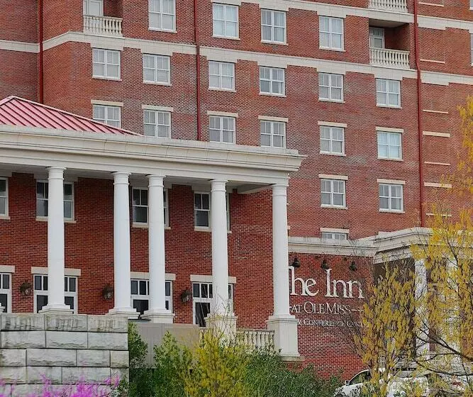 ホテル The Inn At Ole Miss