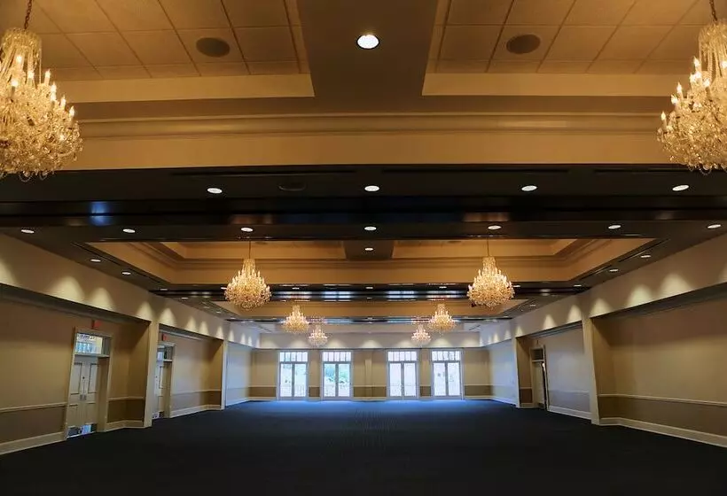 ホテル The Inn At Ole Miss