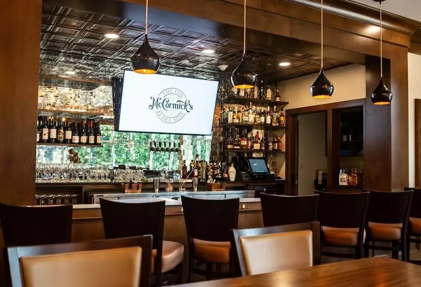 ホテル The Inn At Ole Miss