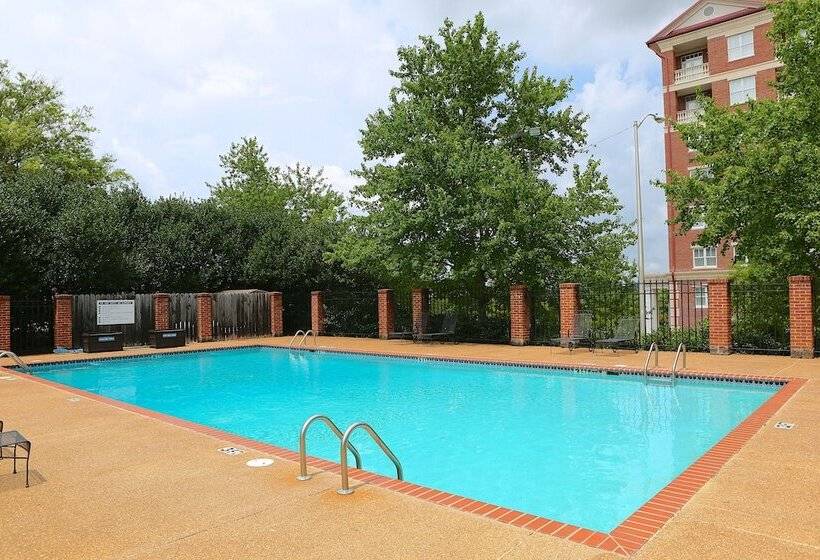 Отель The Inn At Ole Miss