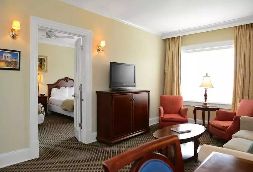 ホテル The Inn At Ole Miss