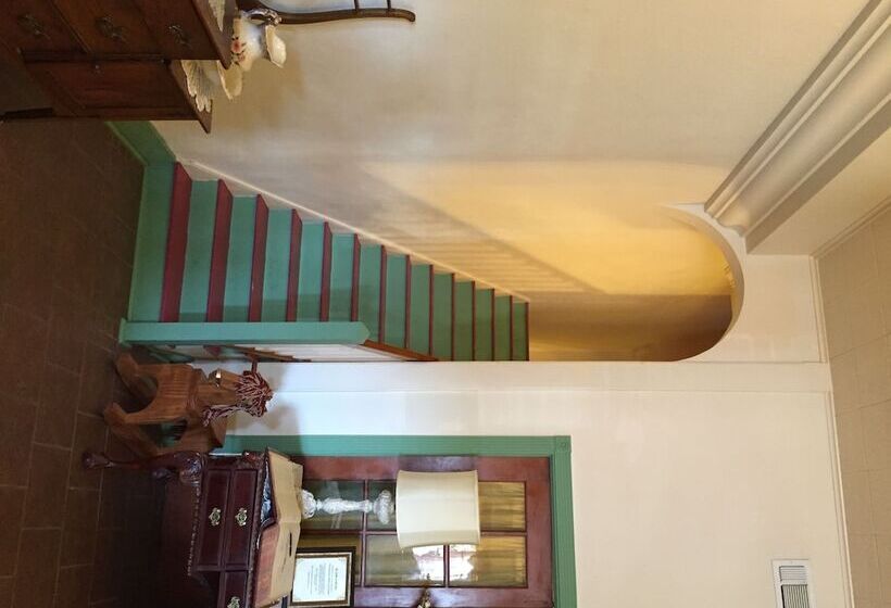 Отель The Pallmer Inn