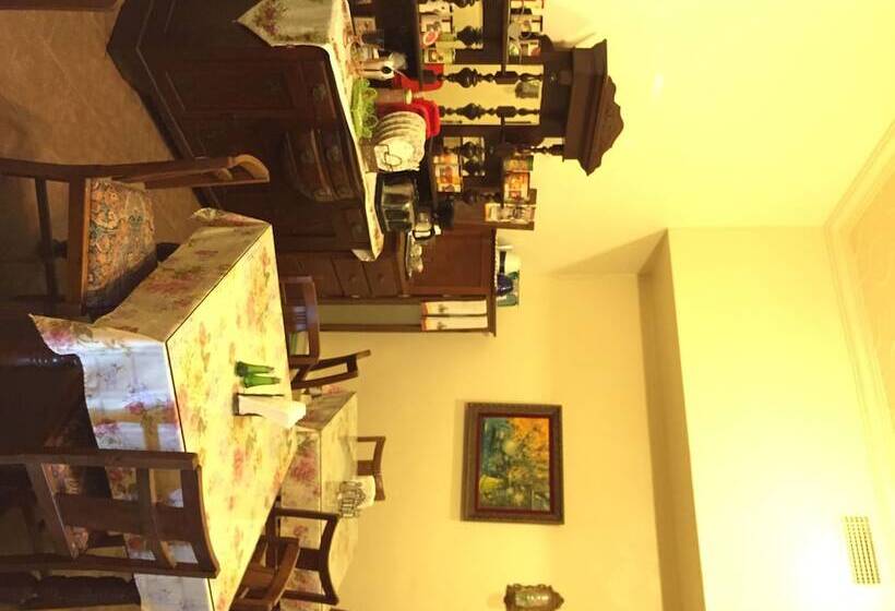 Отель The Pallmer Inn