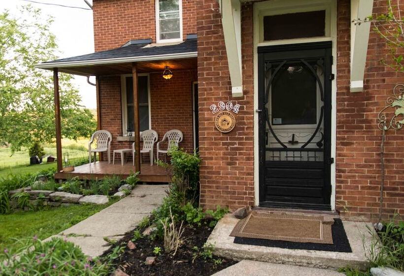 Laura S Bed & Breakfast