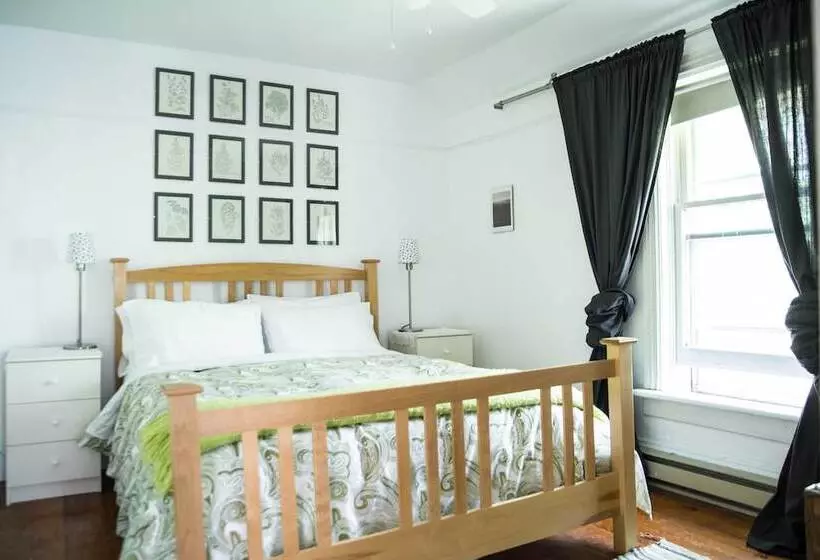 Laura S Bed & Breakfast