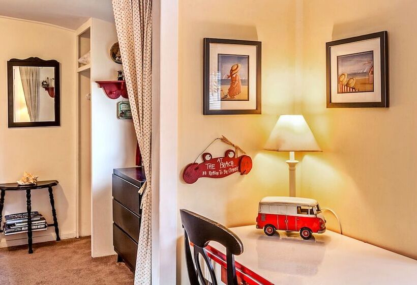 Ocean Spray Beach Resort