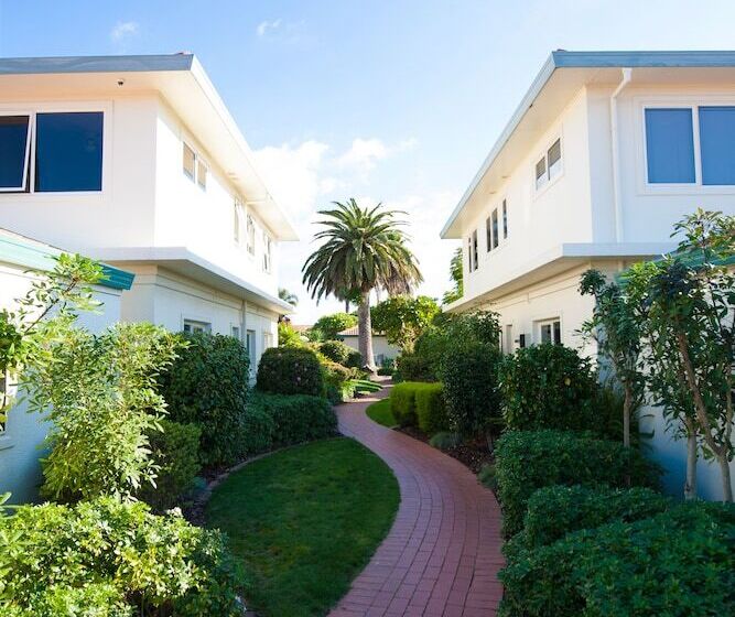 Pacific Palms Resort