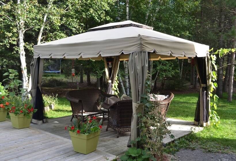 پانسیون Bb Saffron Tremblant