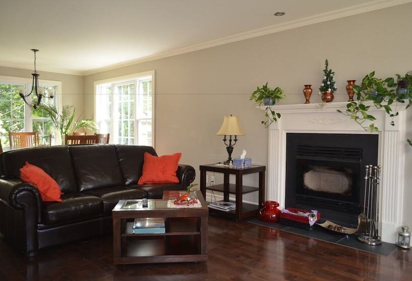 پانسیون Bb Saffron Tremblant