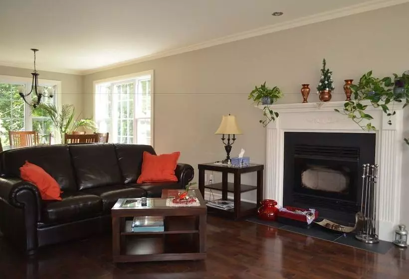 ペンション Bb Saffron Tremblant