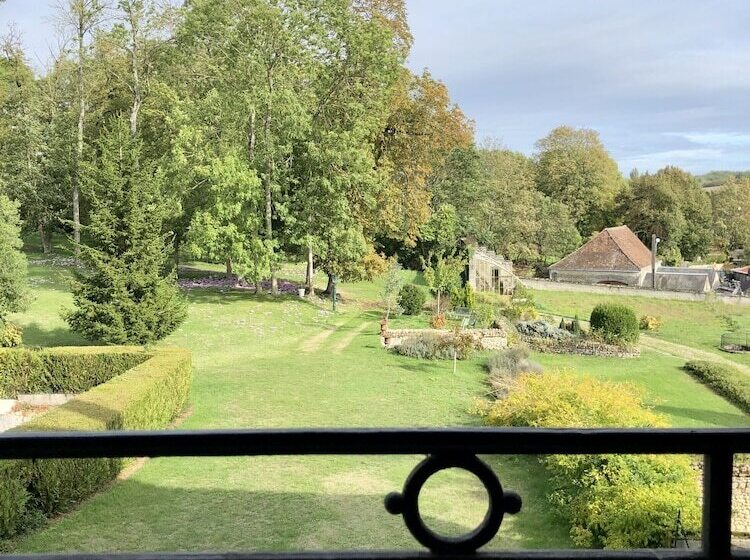 بنسيون Château De La Celle Guenand