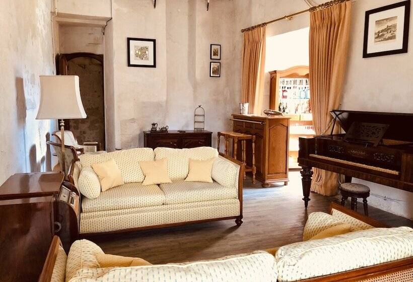 بنسيون Château De La Celle Guenand