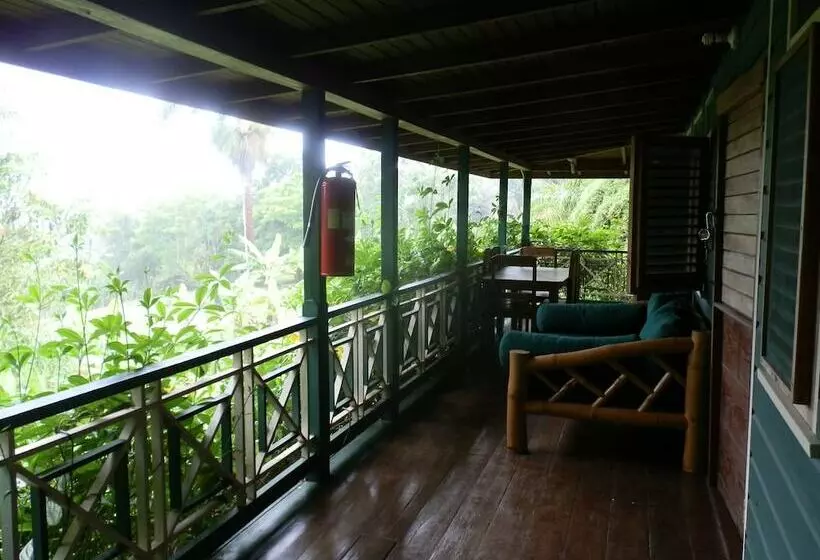 پانسیون Harding Hall Hideaway