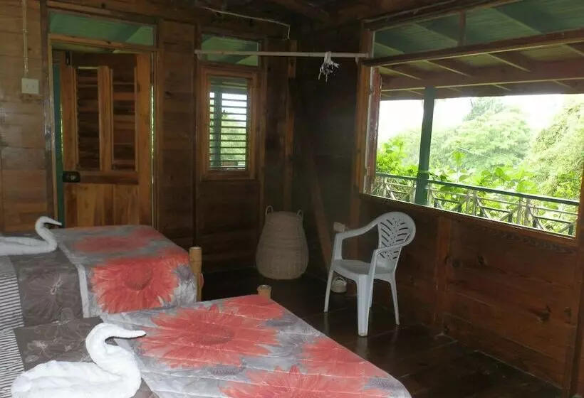 پانسیون Harding Hall Hideaway