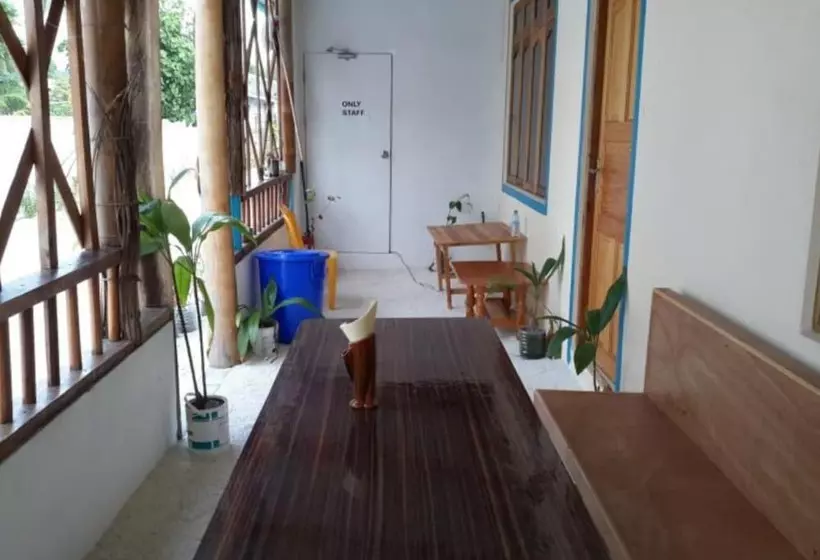 پانسیون Keyodhoo Manta View Guest House