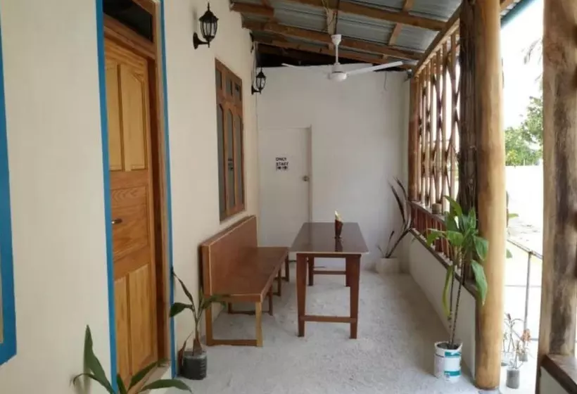 پانسیون Keyodhoo Manta View Guest House