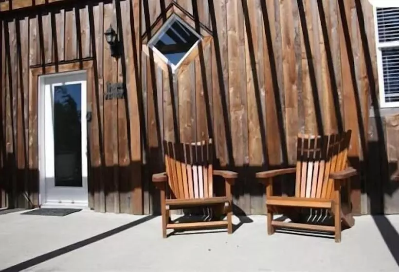 ペンション Maple Grove Guest House