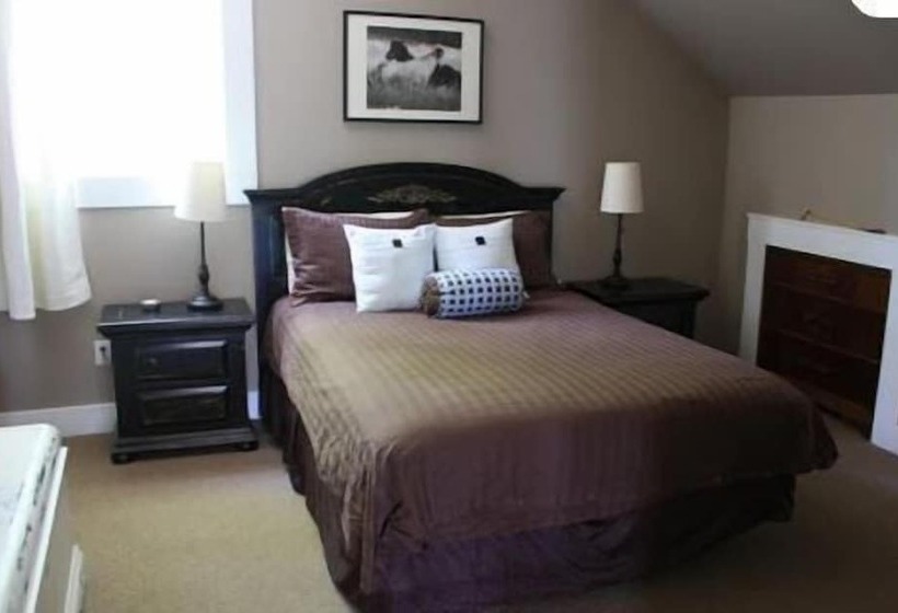 Pension Maple Grove Guest House