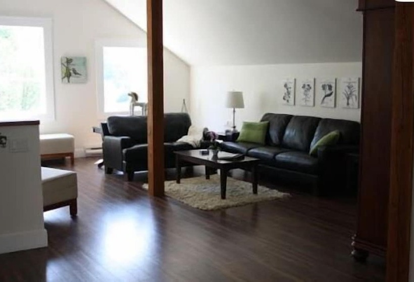 Pension Maple Grove Guest House