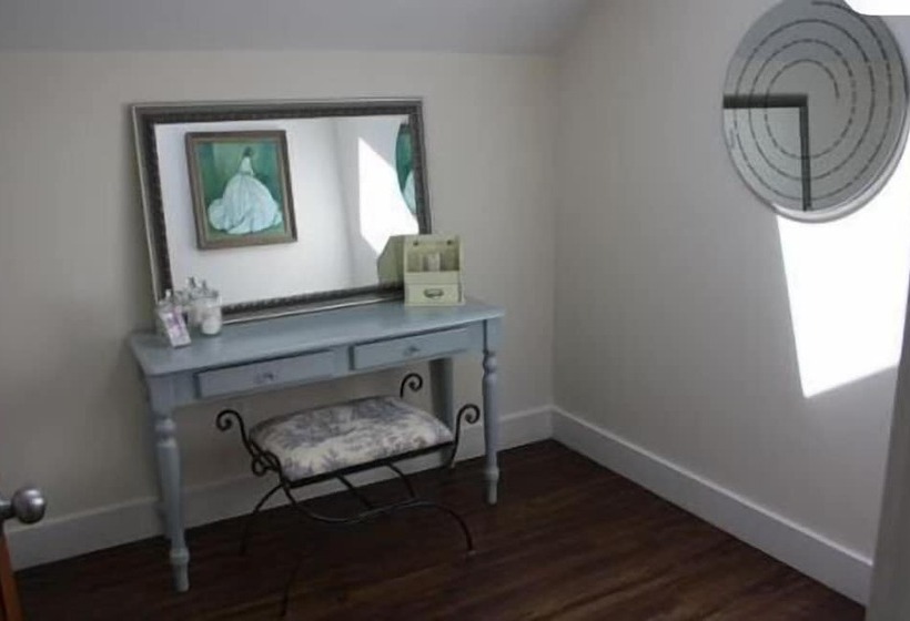 Pension Maple Grove Guest House