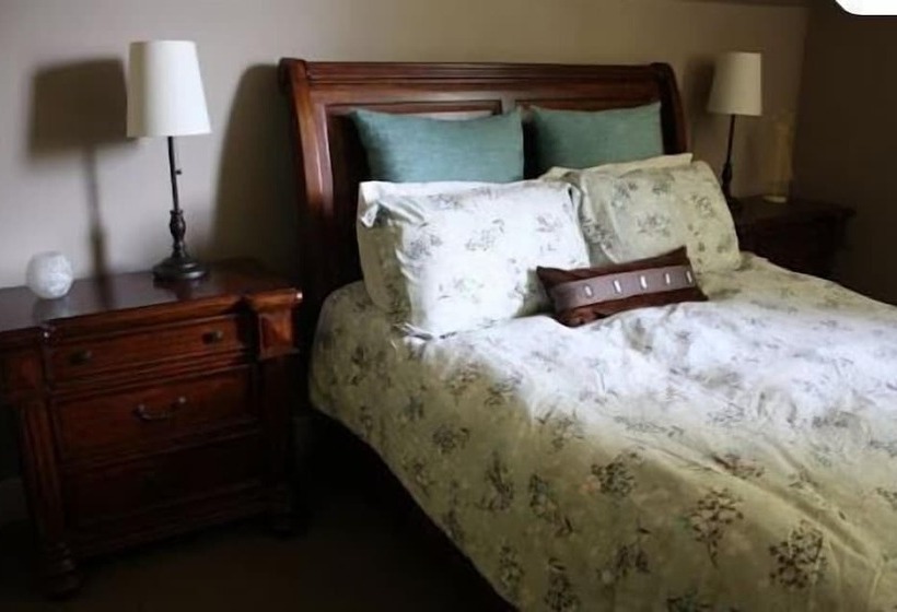 Pension Maple Grove Guest House