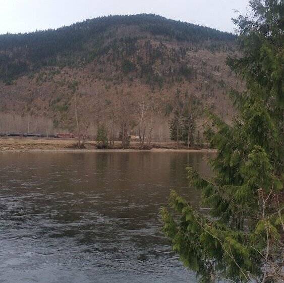 Rivermount Motel Campground And Rv Park