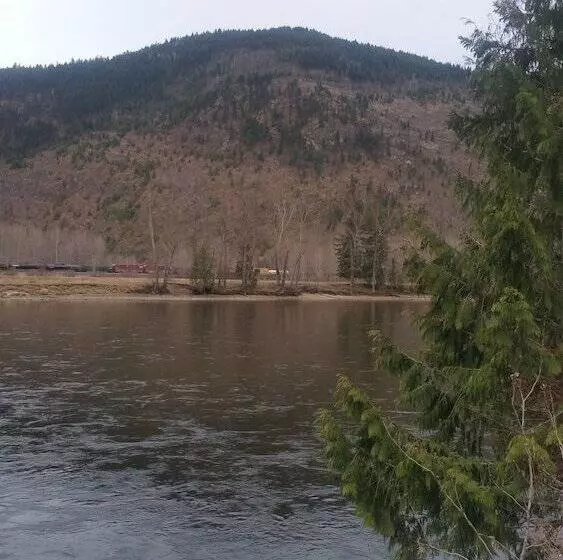 Rivermount Motel Campground And Rv Park