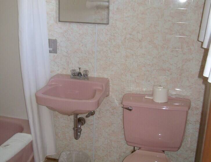 Singing Sands Inn Motel