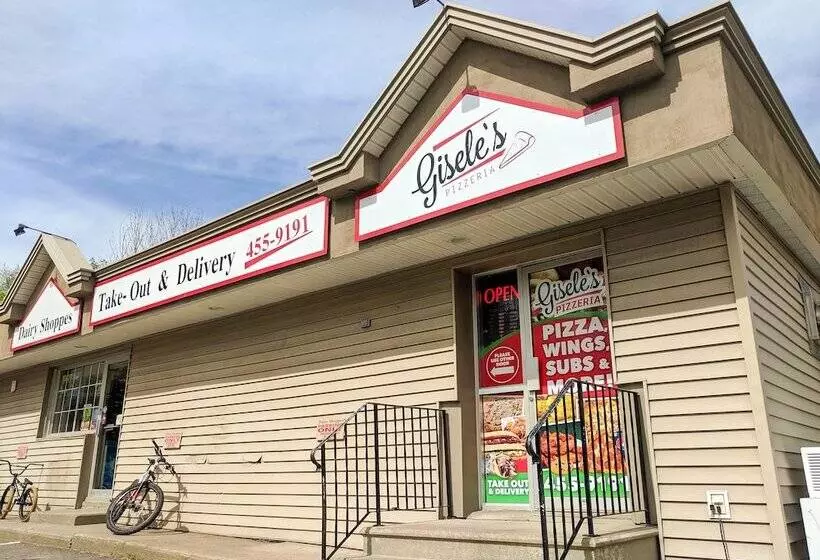 Skyline Motel & Campus Inn