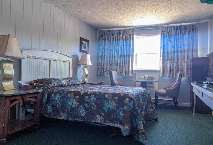 Skyline Motel & Campus Inn