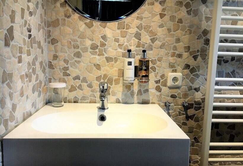 Villa Suisse Bed & Breakfast