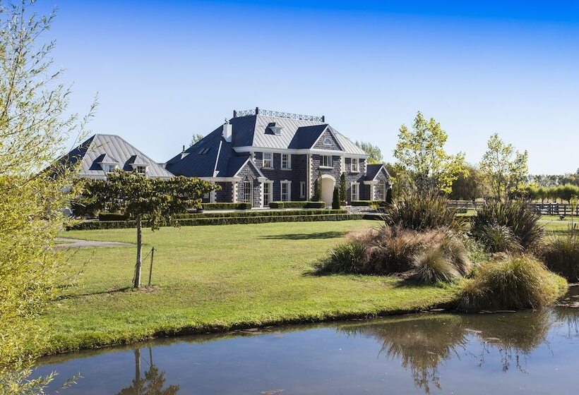 Bed and Breakfast Stoneleigh Lodge