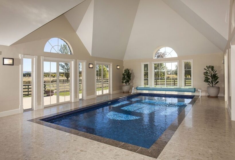 Bed and Breakfast Stoneleigh Lodge