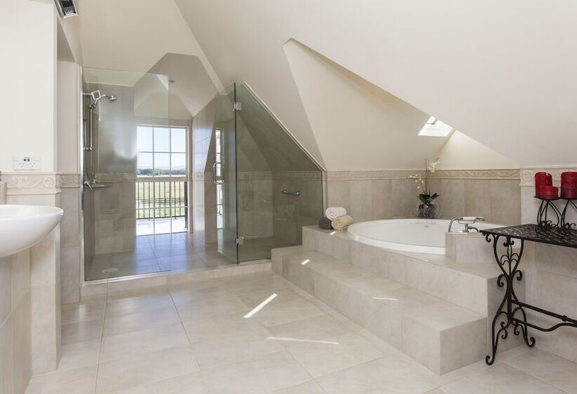 Bed and Breakfast Stoneleigh Lodge