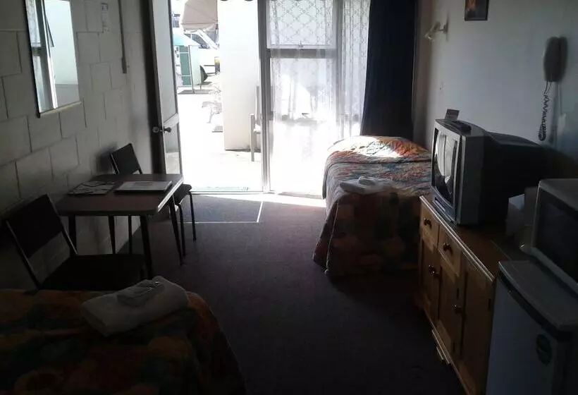 Feilding Motel