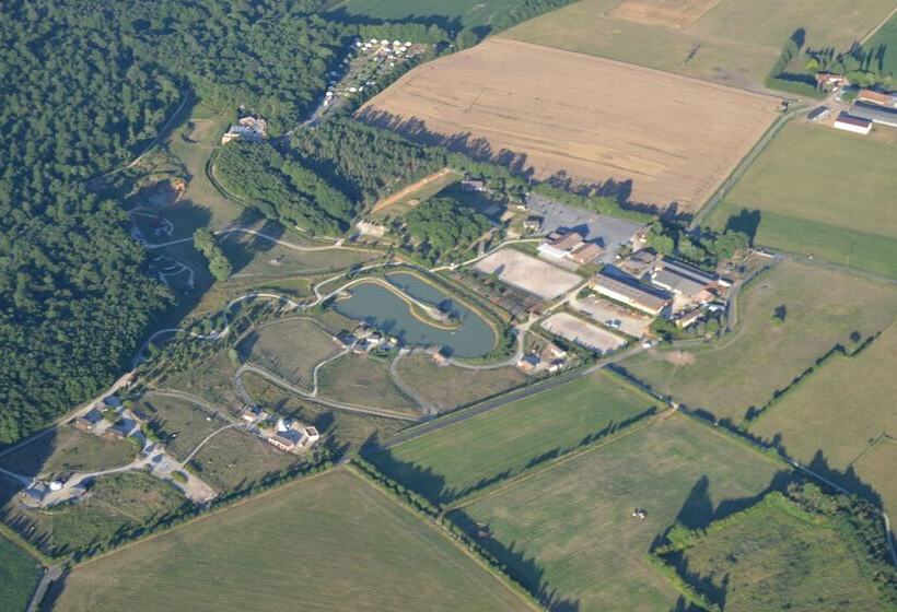 فندق Défiplanet  à Dienné   Hébergements Insolites